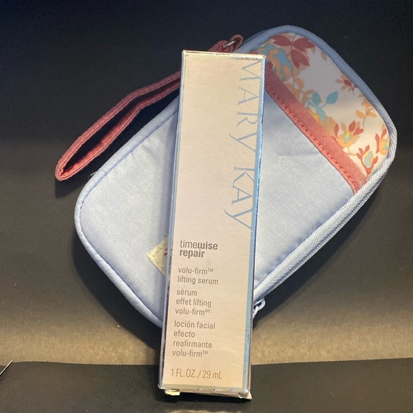 Mary Kay Timewise repair volt-FirmLifting Serum. Includes free Wristlet . - Picture 3 of 9